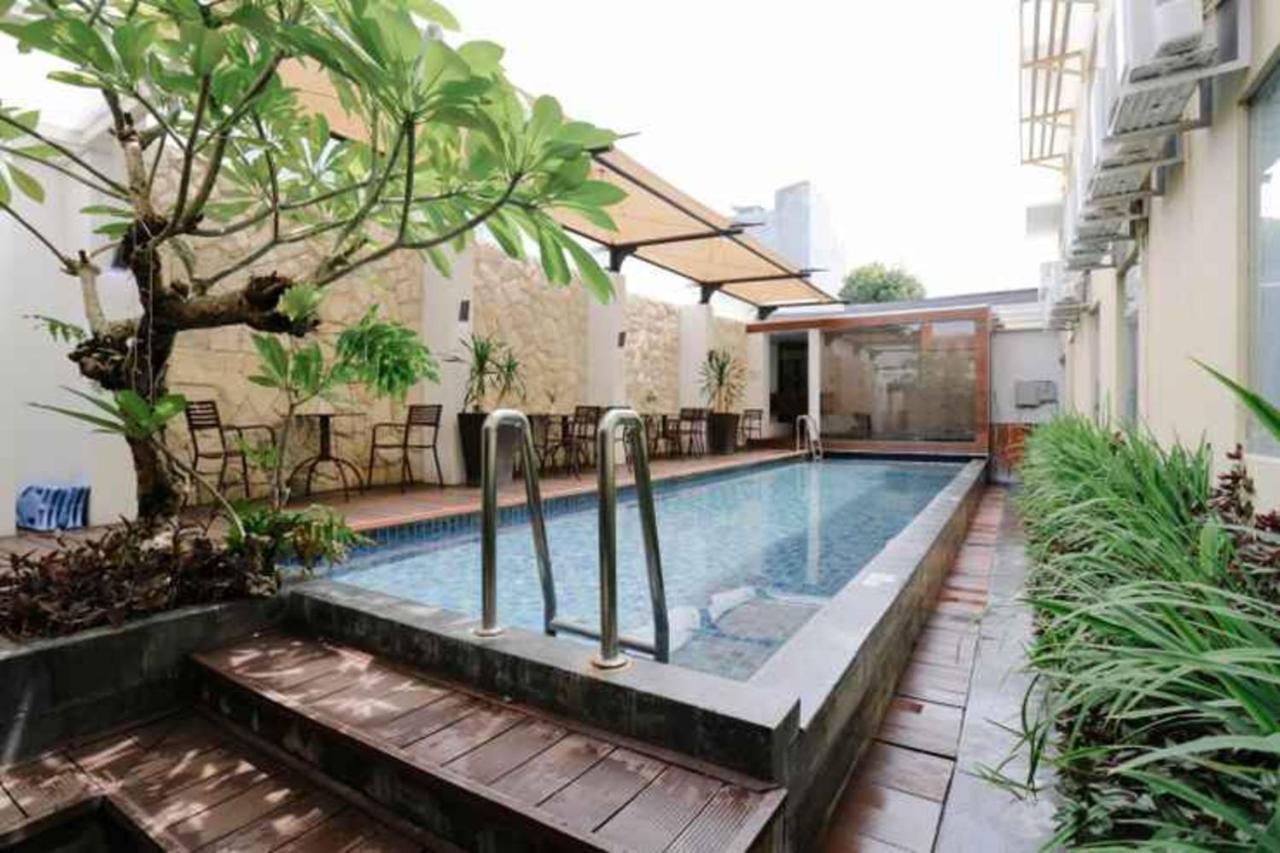 Favor Hotel Makassar City Center By Life Экстерьер фото
